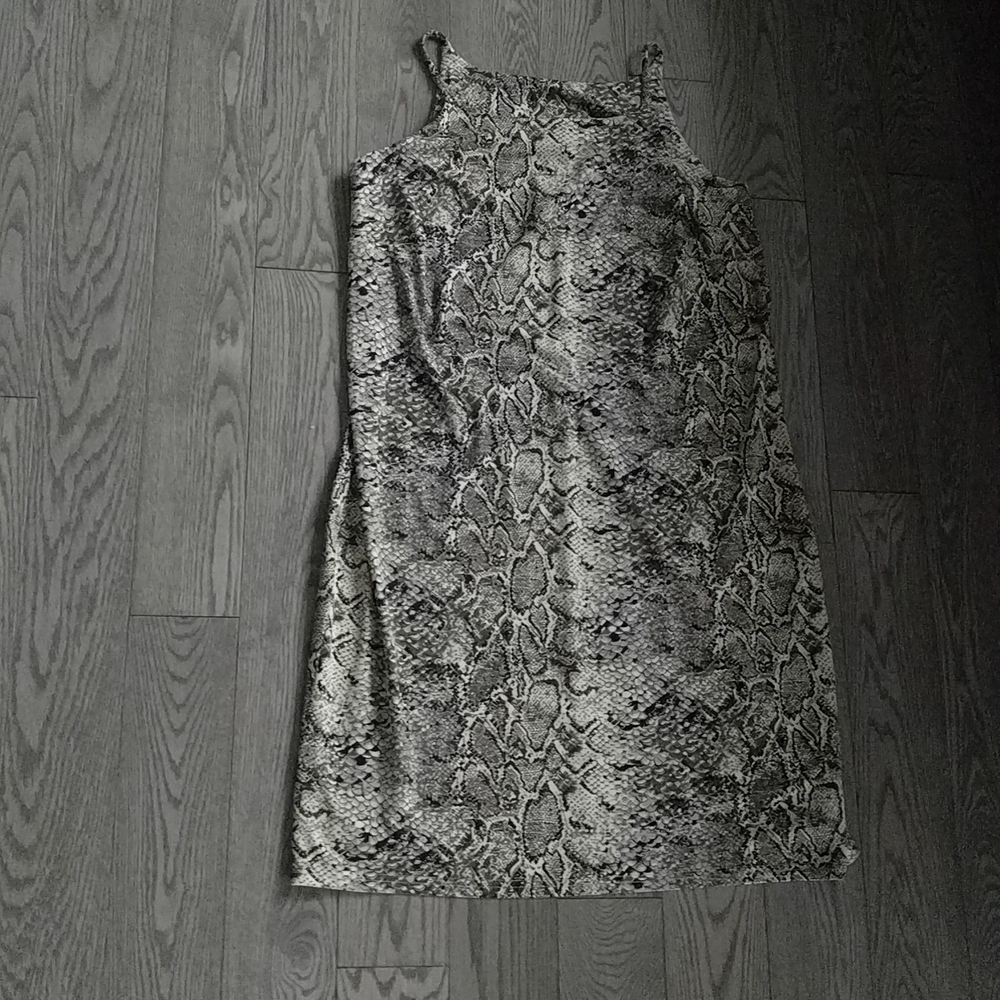 Beautiful dress animal pattern 🍀🌸🌸